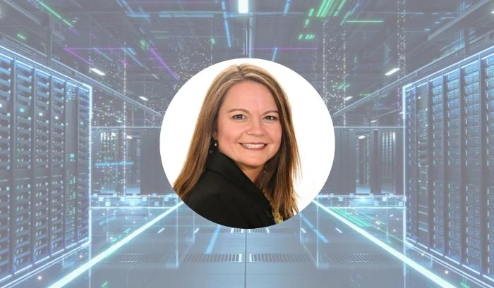 Darbi Krumpos, Data Centers expert