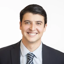 Headshot Sully Crevecoeur